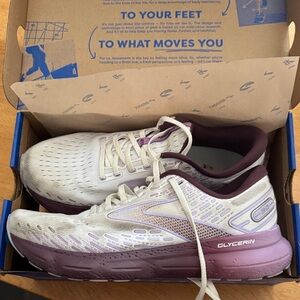 Brooks Women's Glycerin Shoes - White and Purple